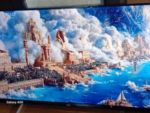 TCL 32” Digital Home Television – Crisp Display Easy Setup