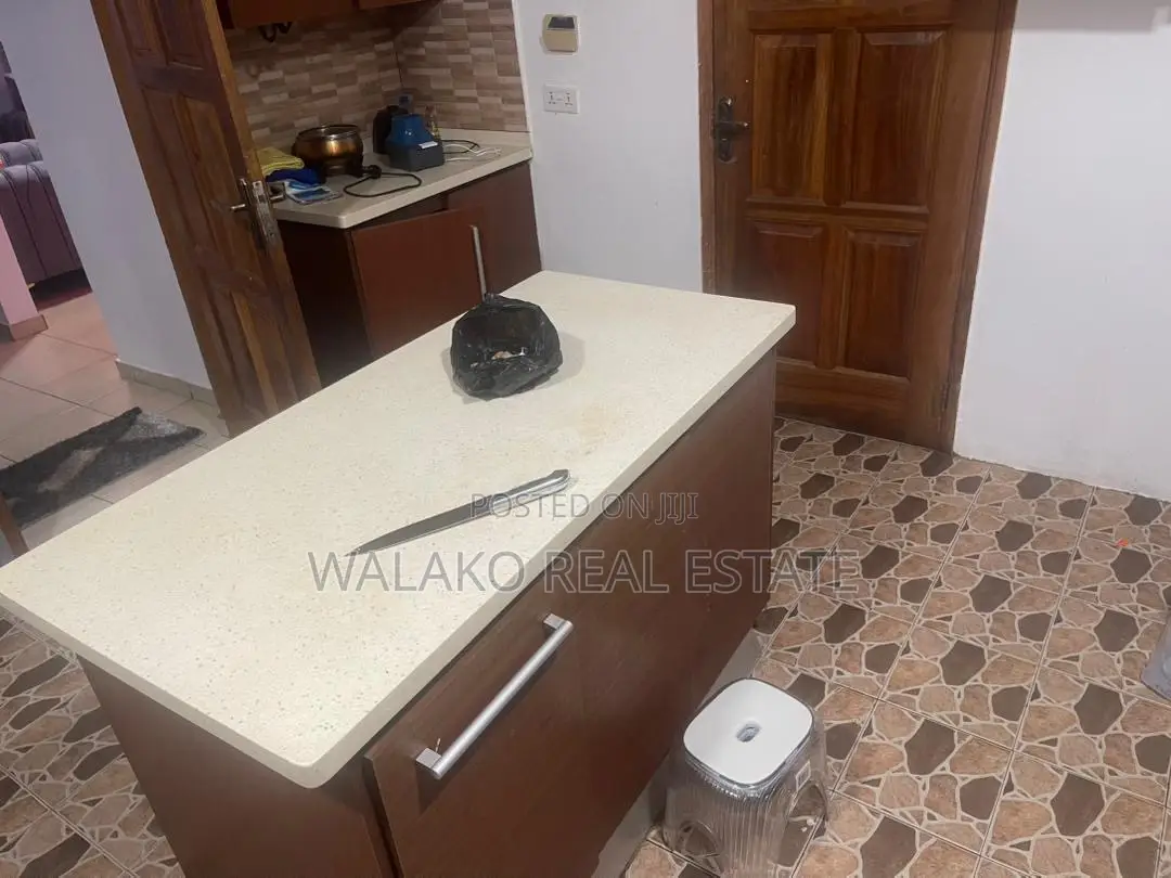 6bdrm House in Ofankor for sale
