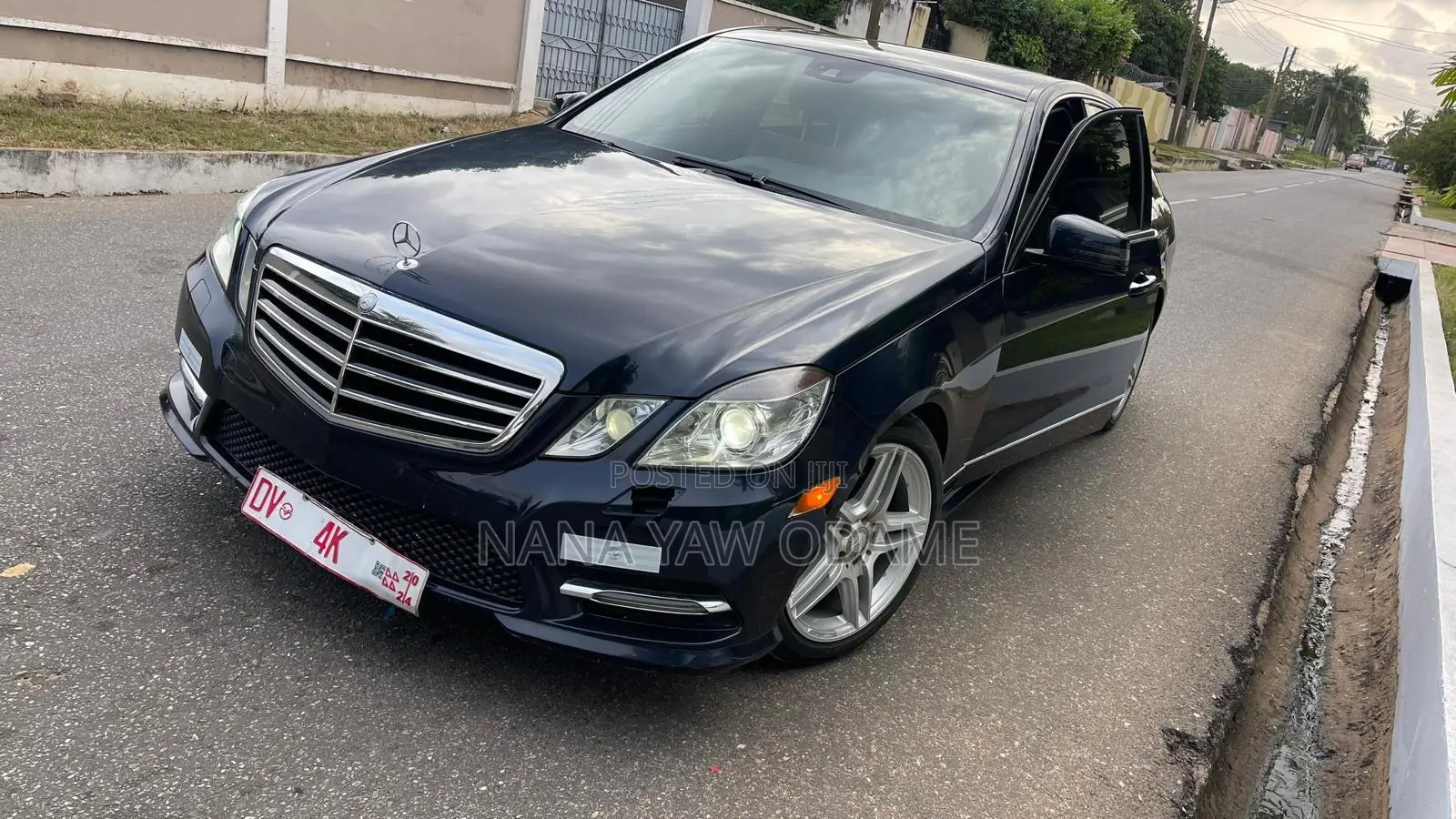 Mercedes-Benz E350 Base 4Matic Sedan AWD (3.5L 6cyl 7A) 2013 Blue
