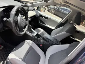 Toyota RAV4 2021 Blue