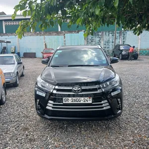 Toyota Highlander LE 2019 Black