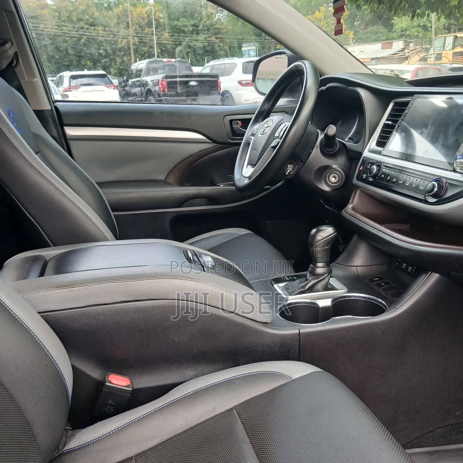 Toyota Highlander LE 2019 Black