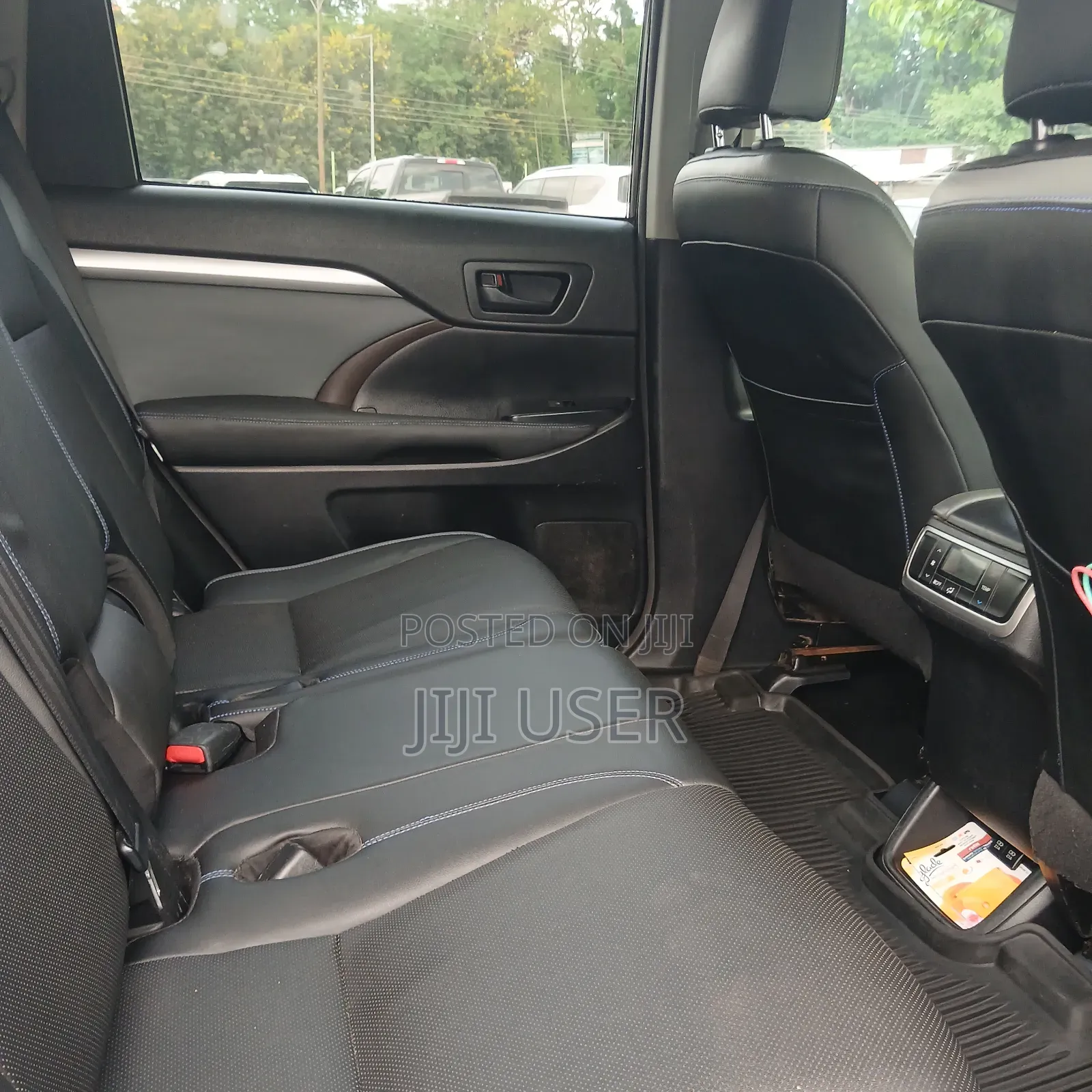 Toyota Highlander LE 2019 Black