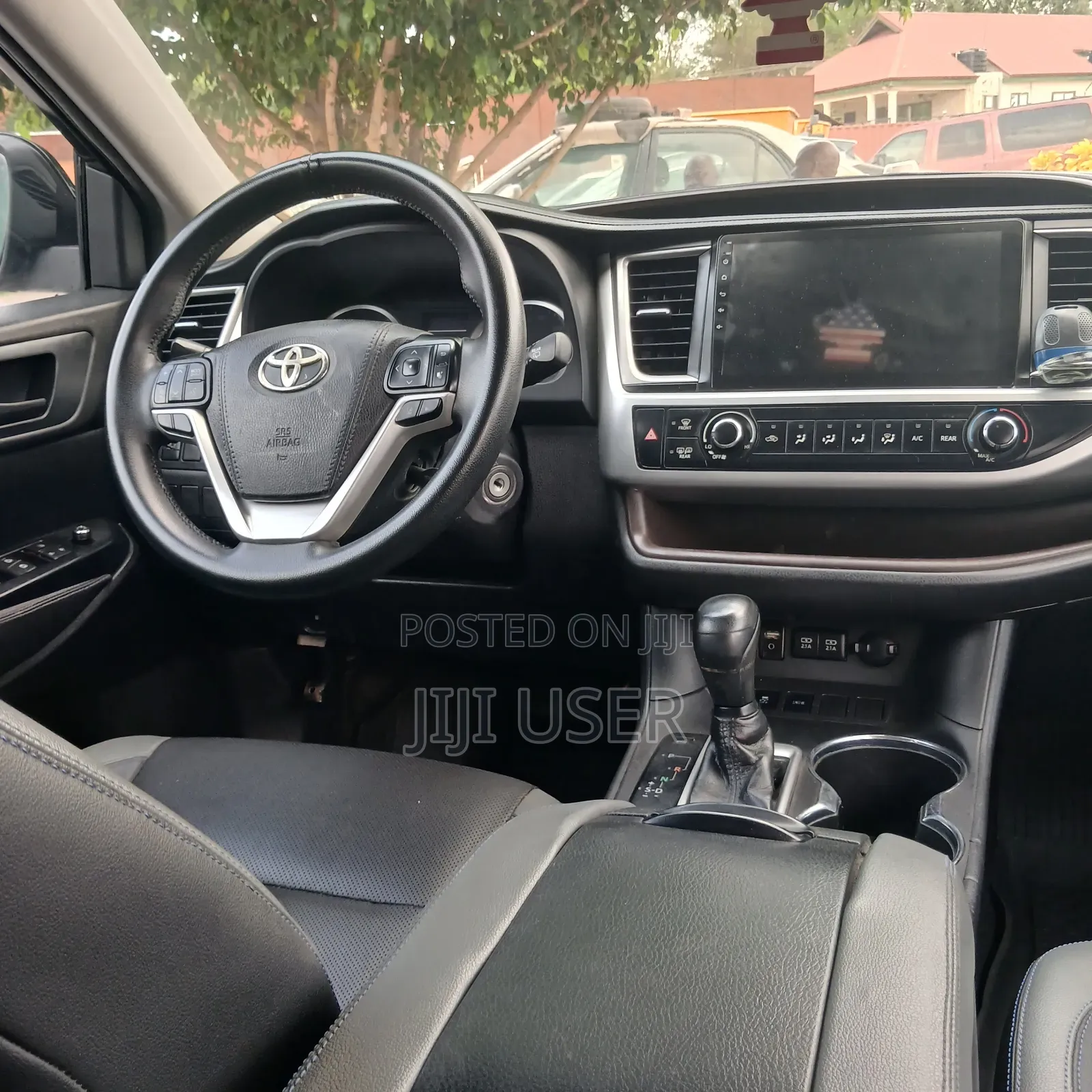 Toyota Highlander LE 2019 Black