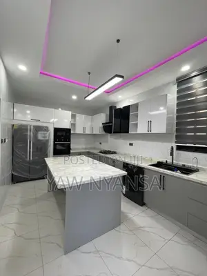 6bdrm Duplex in Bn Estate, Accra Metropolitan for sale