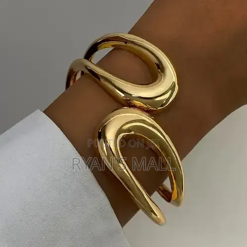 Gold Pleated Bracelet