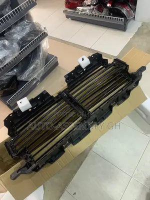 Ford F-150, 2018,2019,2020 Shutter Grille