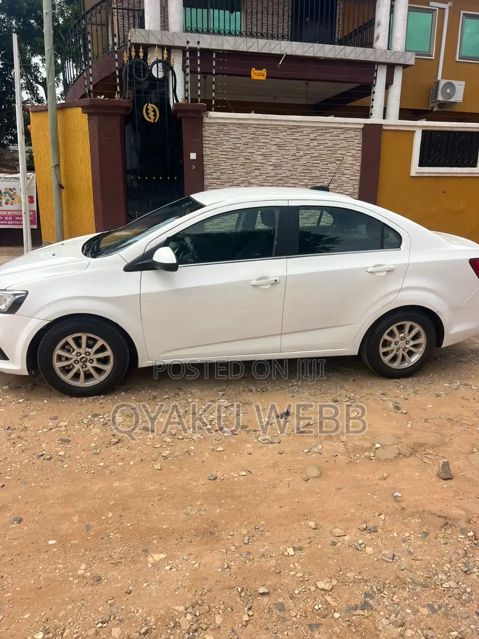 Chevrolet Sonic 2018 White