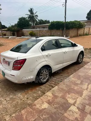 Chevrolet Sonic 2018 White