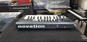 Novation Launch Key 26 Midi Keyboard