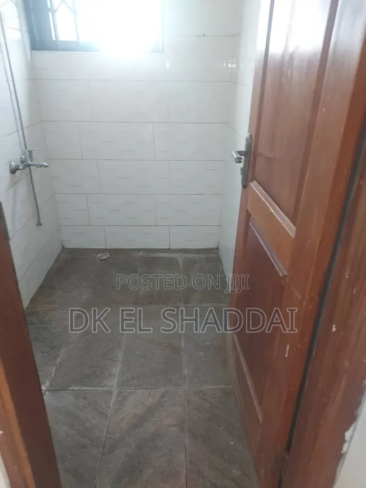 3bdrm Apartment in Pokuase for rent