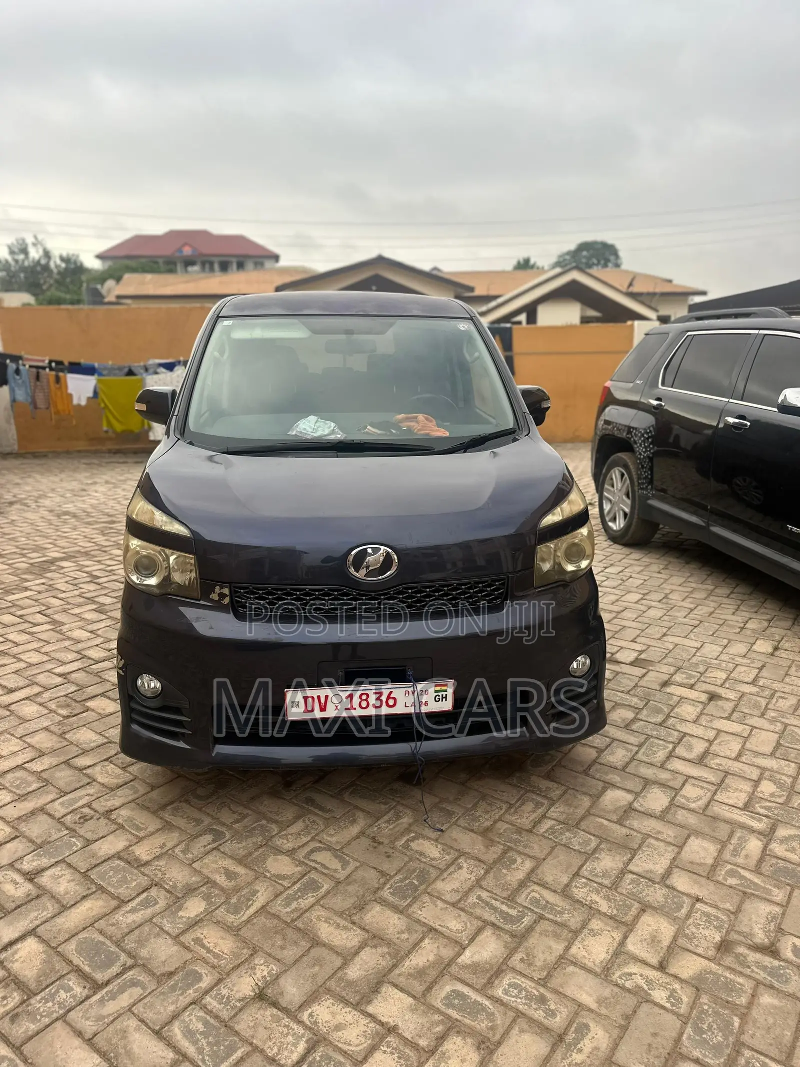 Toyota Voxy 2010 Blue