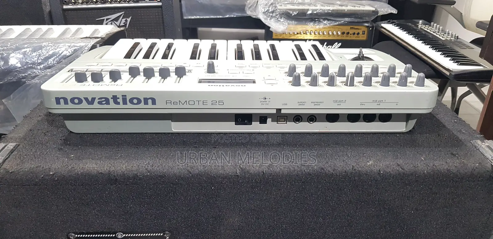 Novation Remote 25 Midi Keyboard