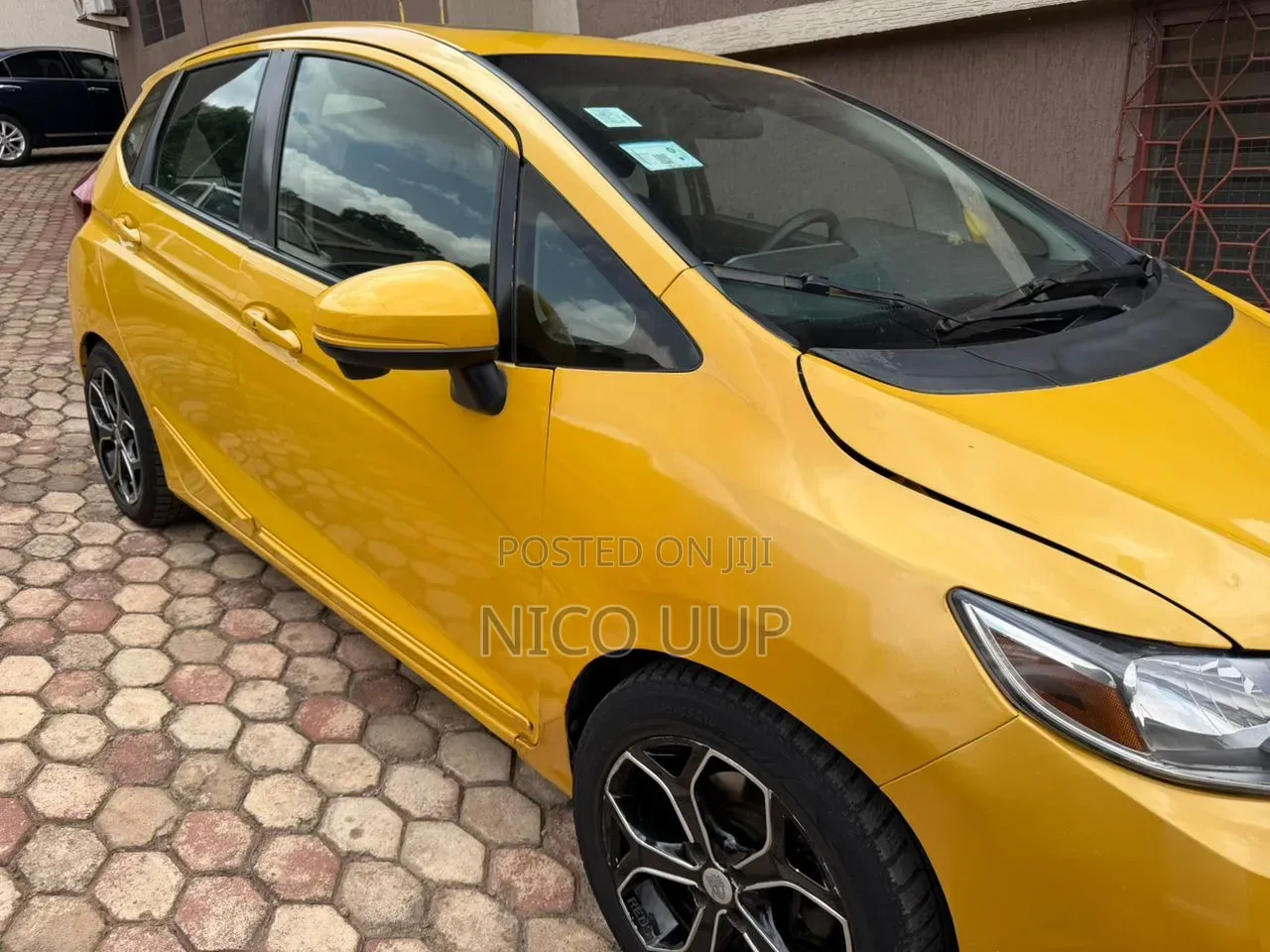 Honda Fit 2018 Yellow
