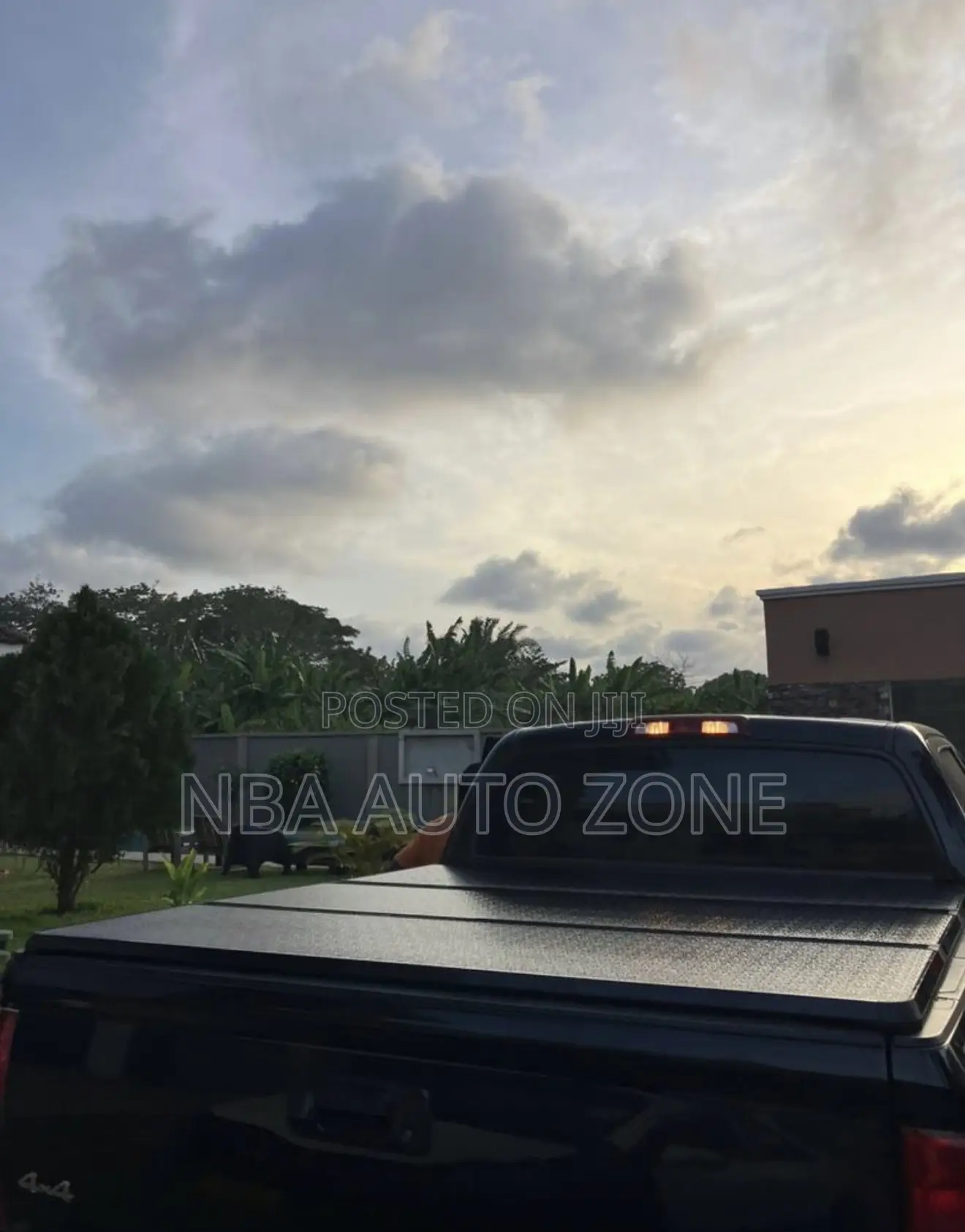 Toyota Tundra 2009-25 Truck Bucket Cover(Hard, Trifold)