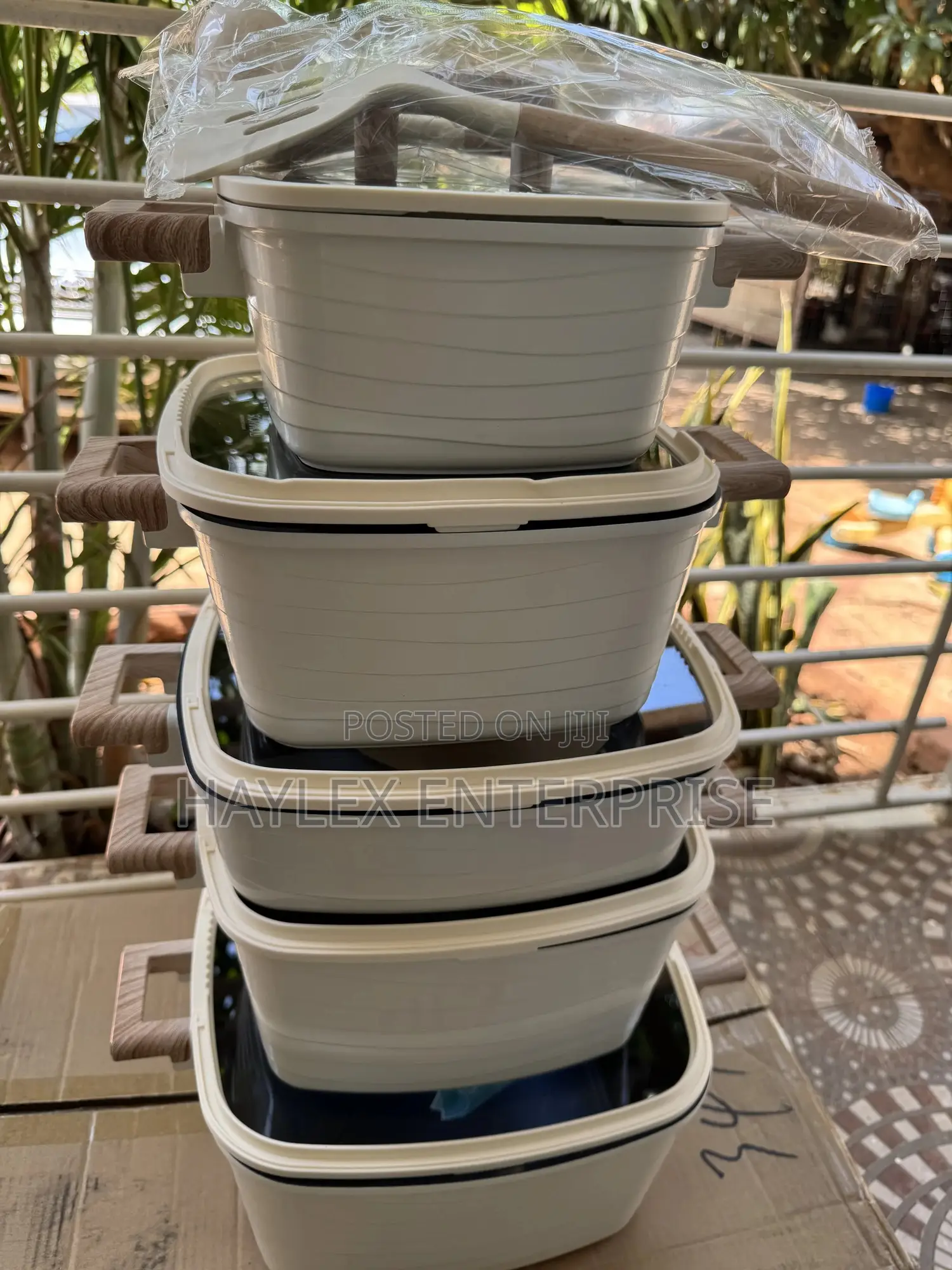 White Square Original Donnor Cookware