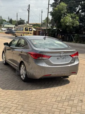 Hyundai Elantra 2012 Gray