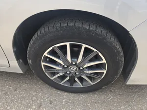 Toyota Voxy 2015 Silver