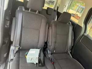 Toyota Voxy 2015 Silver