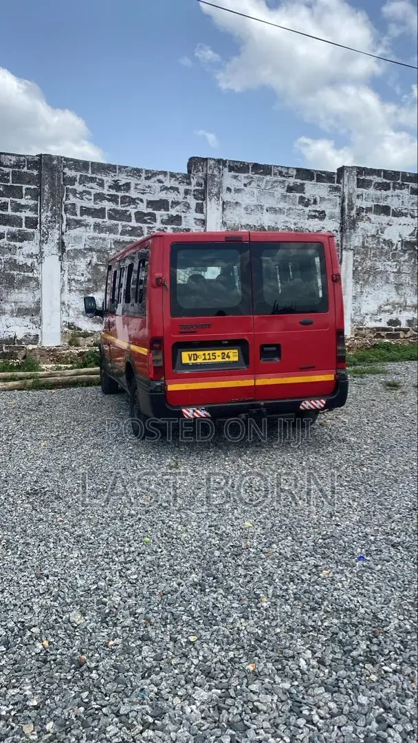 Ford Transit 2010 Red