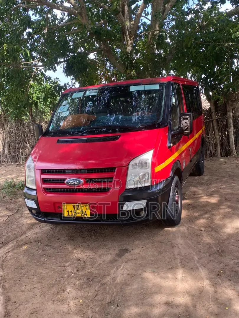 Ford Transit 2010 Red