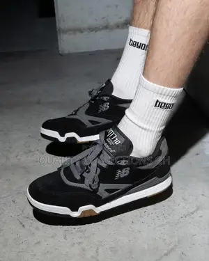 New Balance Black 770