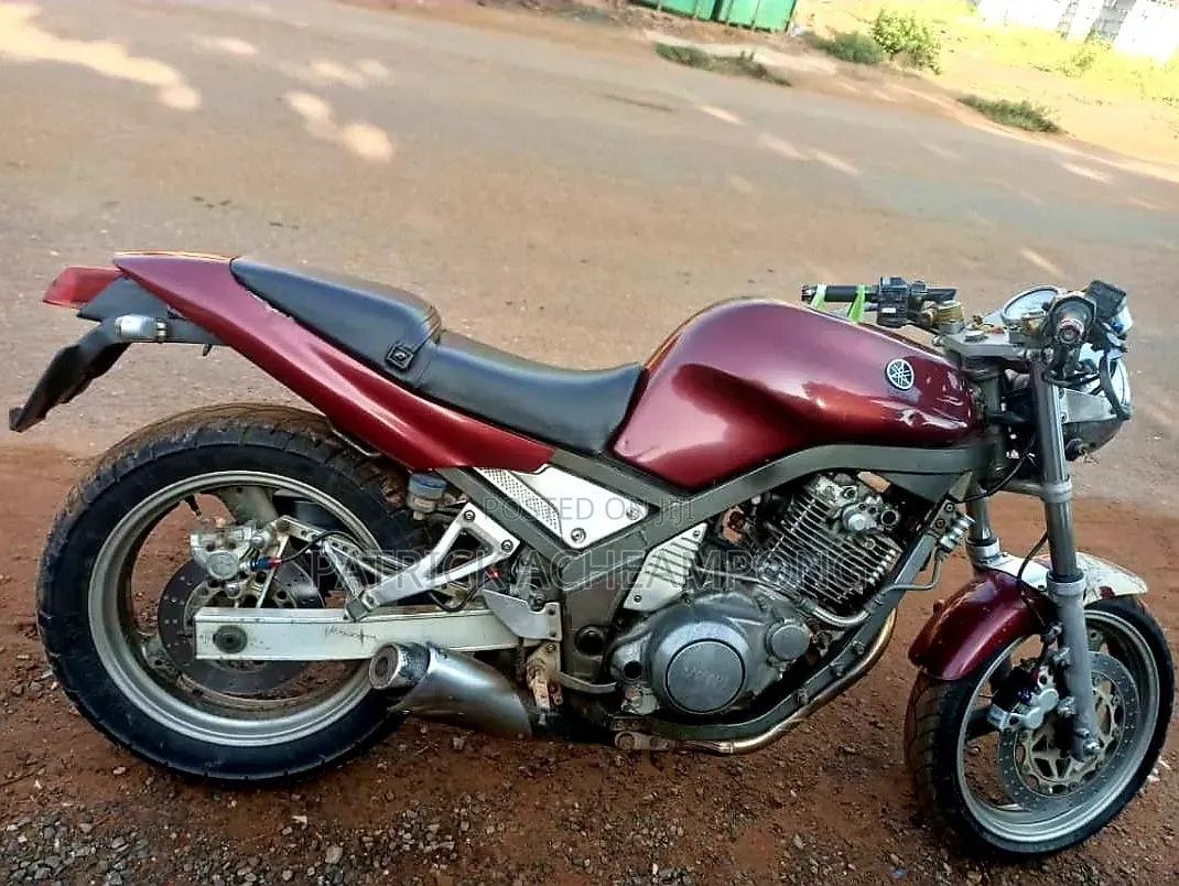 Yamaha 2017 Red