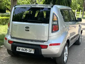 Kia Soul Automatic 2011 Silver