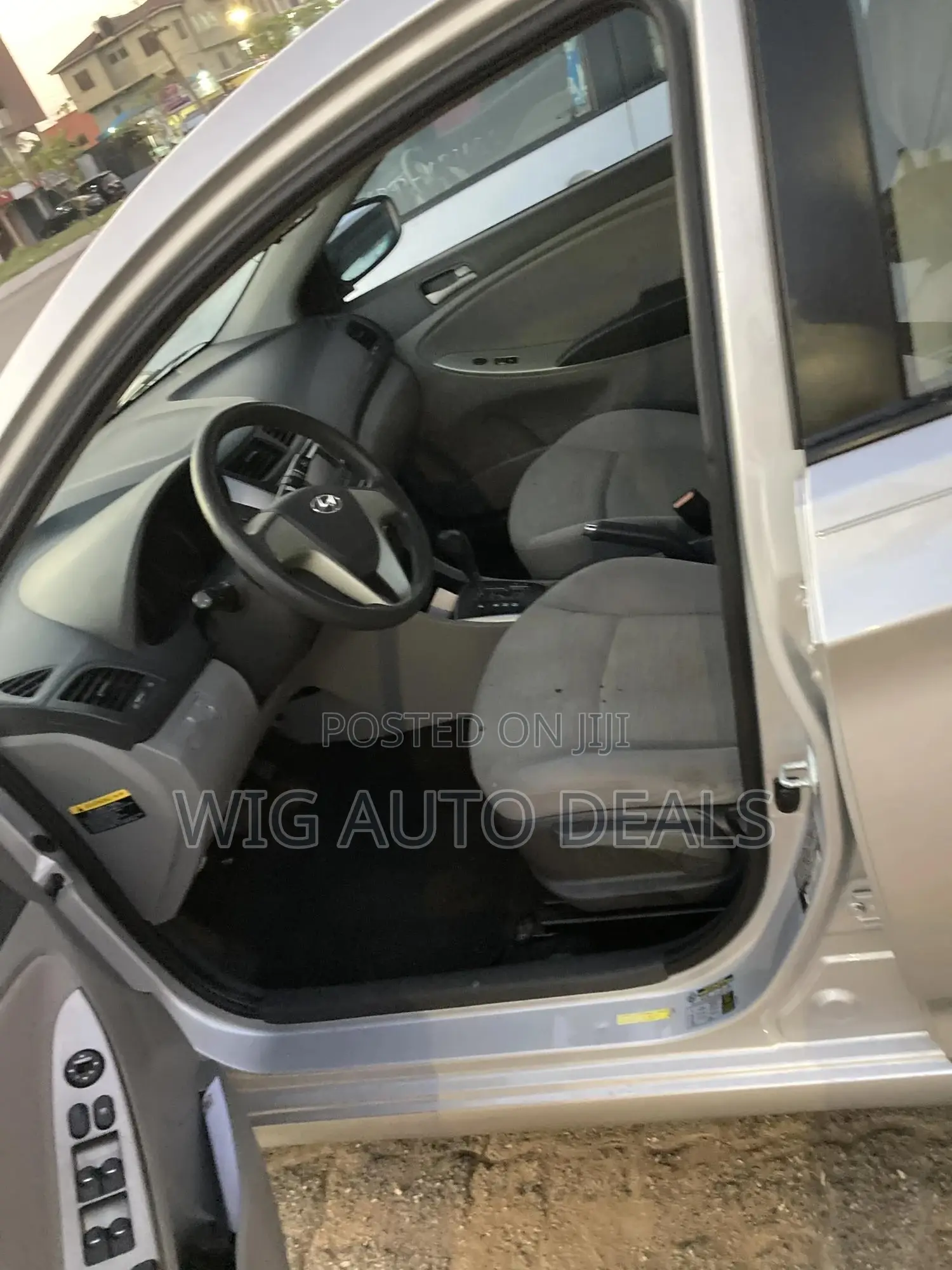 Hyundai Accent SE Sedan 2016 Silver