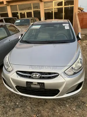 Hyundai Accent SE Sedan 2016 Silver