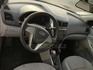 Hyundai Accent SE Sedan 2016 Silver