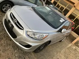 Hyundai Accent SE Sedan 2016 Silver