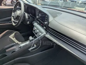 Hyundai Elantra SE 2021 Red
