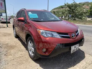 Toyota RAV4 2015 Red