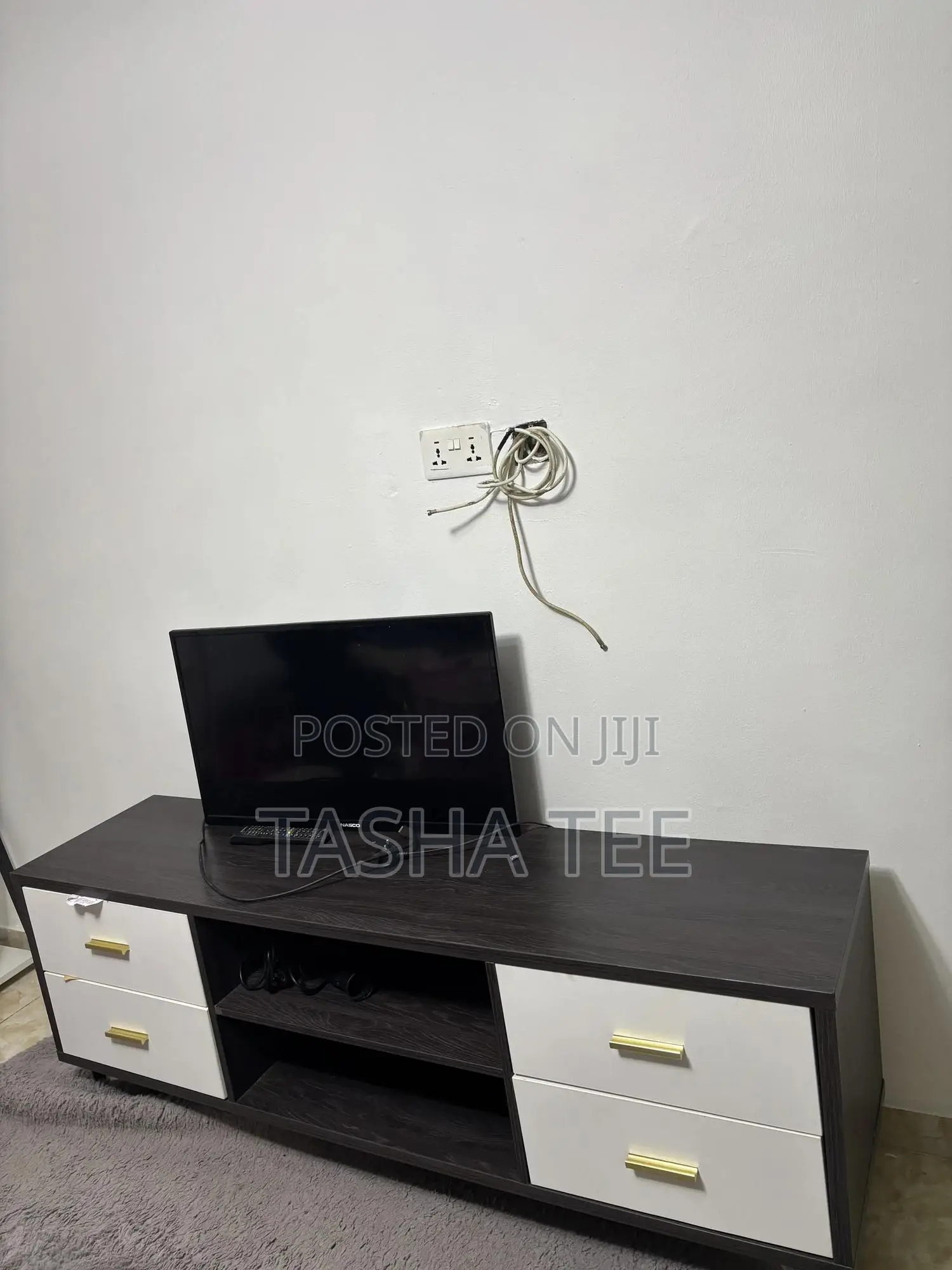 Modern Tv Stand and 32” Nasco Tv