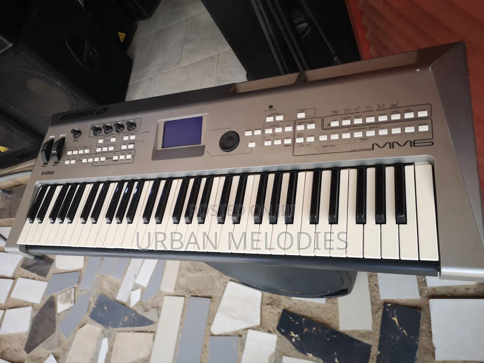 Yamaha Mm6 Music Synthesizer Keyboard