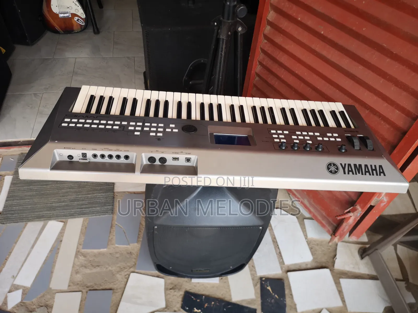 Yamaha Mm6 Music Synthesizer Keyboard