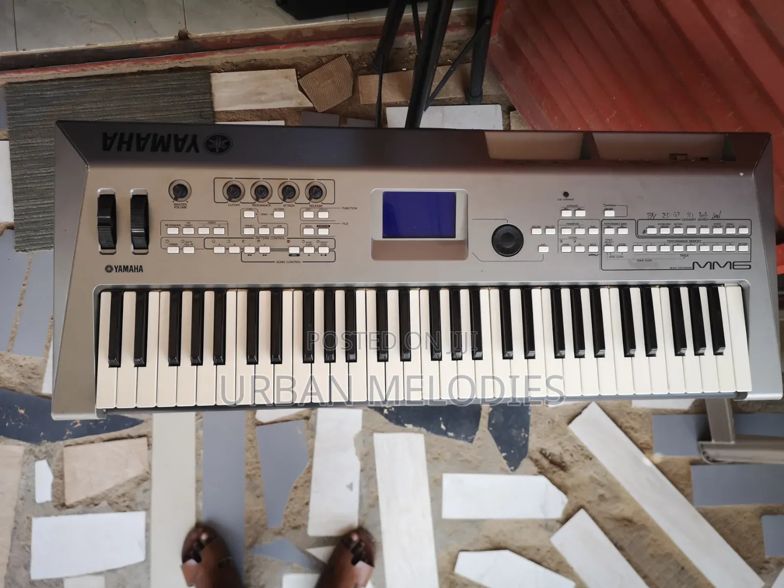 Yamaha Mm6 Music Synthesizer Keyboard