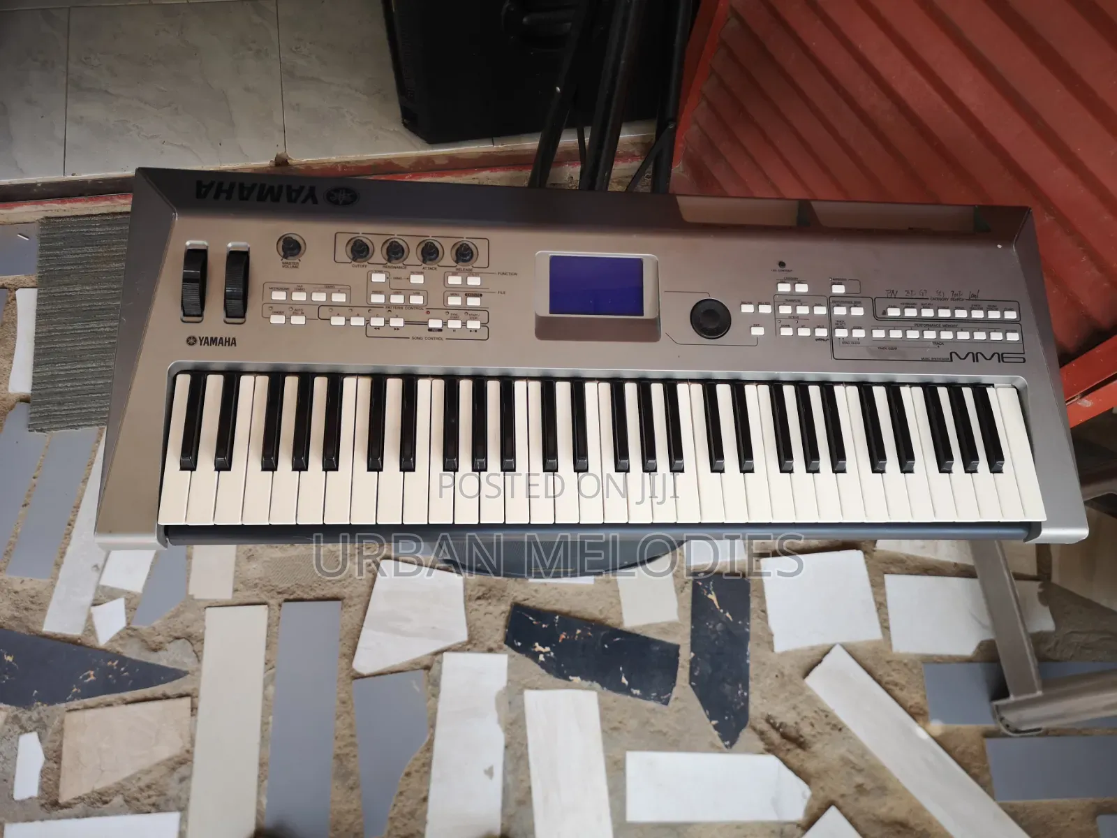 Yamaha Mm6 Music Synthesizer Keyboard