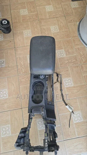 12 - 16 Ford Focus Center Console