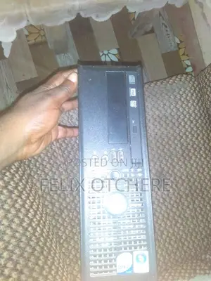 Desktop Computer Dell Optiplex 700MT 2GB Intel Core 2 Duo HDD 500GB