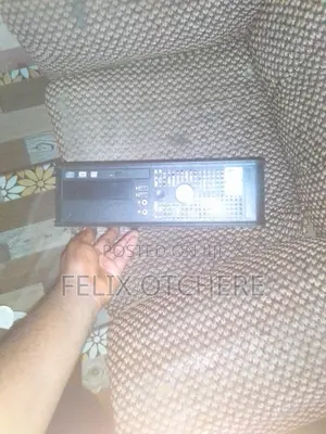 Desktop Computer Dell Optiplex 700MT 2GB Intel Core 2 Duo HDD 500GB