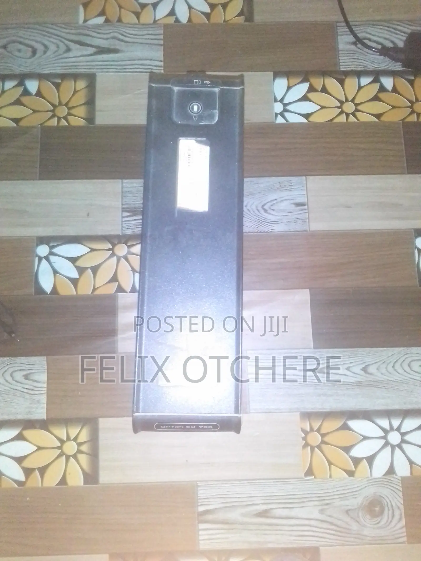 Desktop Computer Dell Optiplex 700MT 2GB Intel Core 2 Duo HDD 500GB