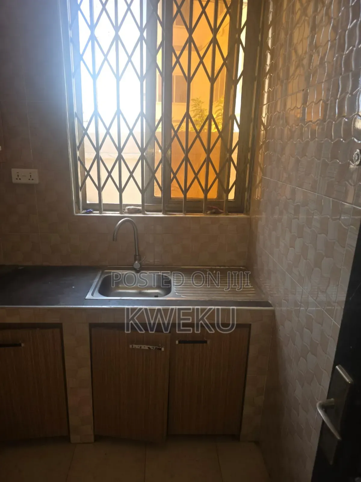 1bdrm Apartment in Spintex, Baatsona Total for rent