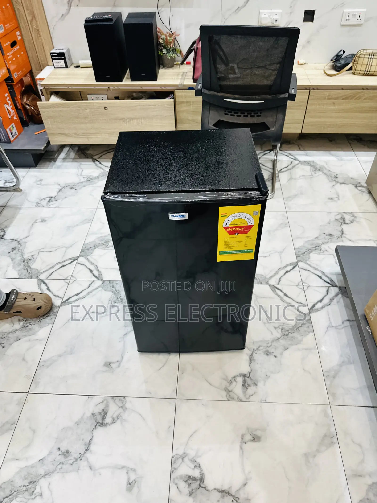 Long Lasting Effects Single Door Fridge Nasco Black Table Top
