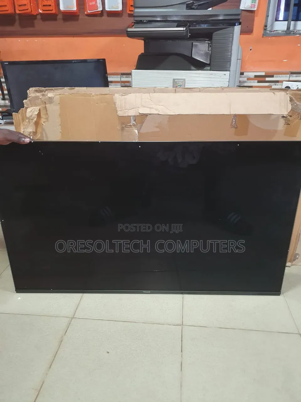 48" and 55" Ultra Hd Oled Panasonic Tv