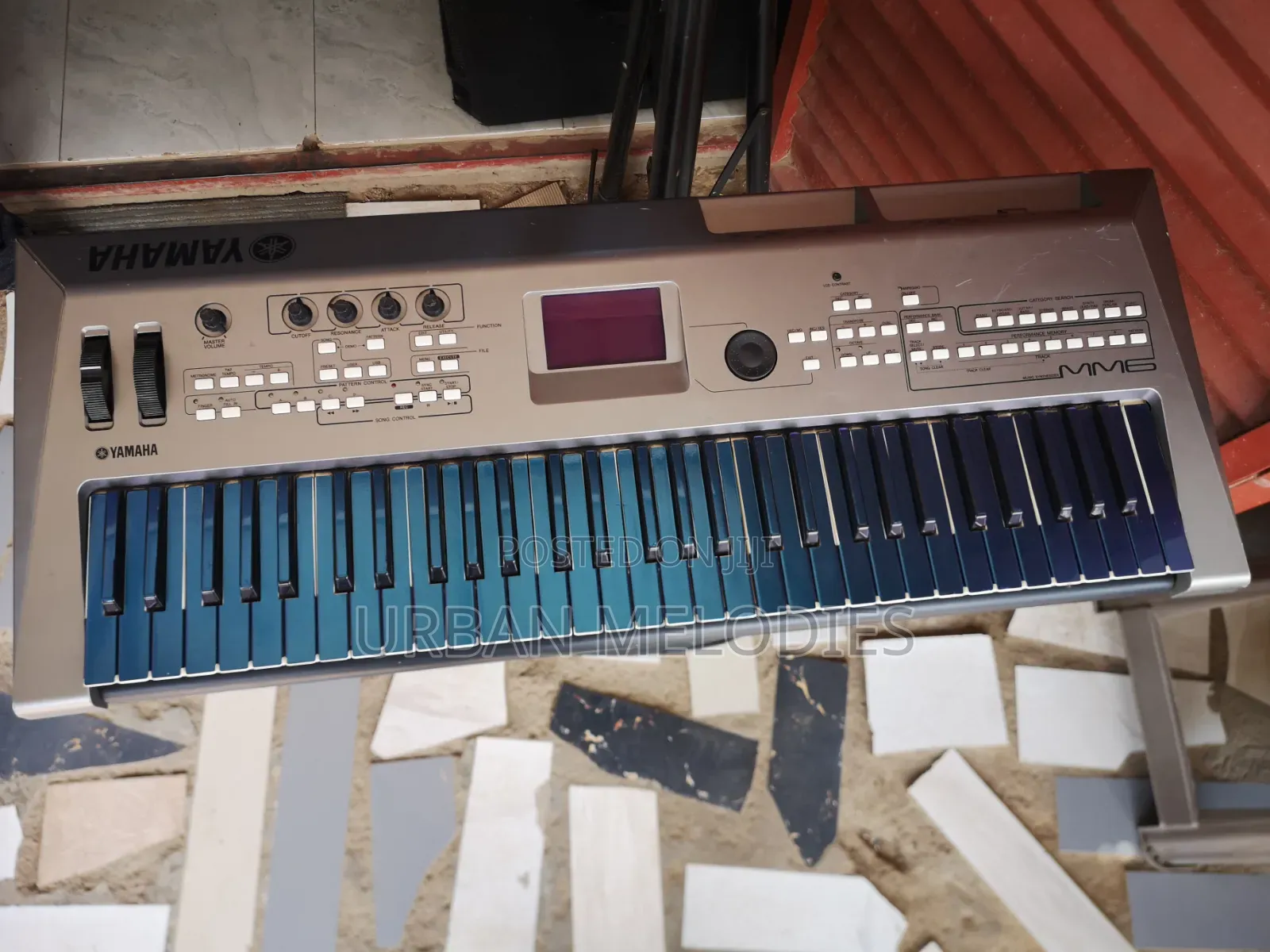 Yamaha Mm6 Synthesizer Keyboard