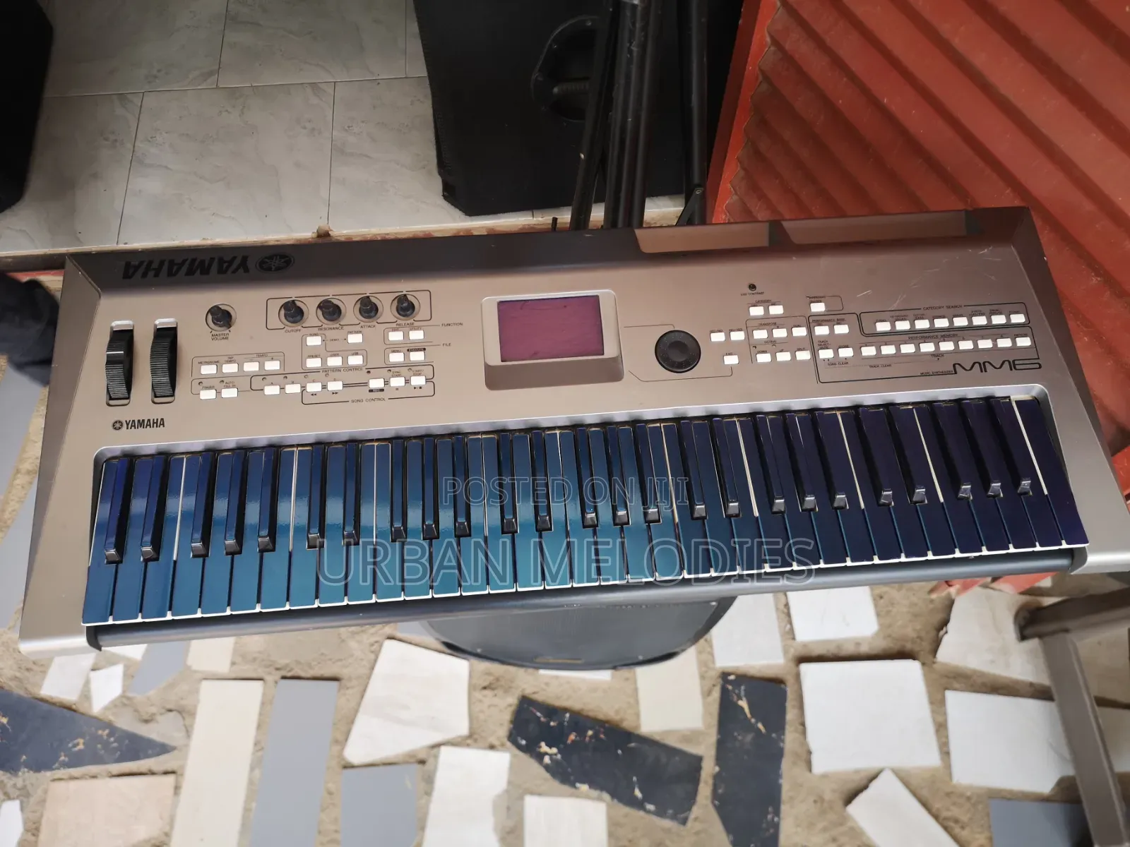 Yamaha Mm6 Synthesizer Keyboard