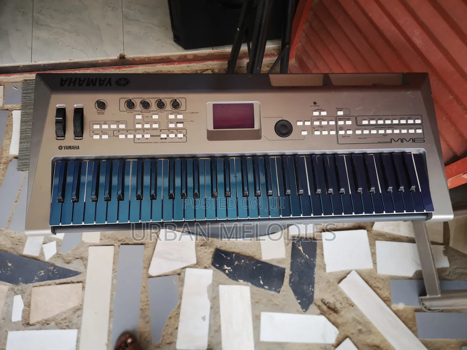 Yamaha Mm6 Synthesizer Keyboard