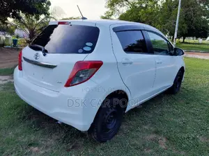 Toyota Vitz 1.3 AWD 5dr 2011 White